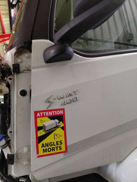 CID de 3 IVECO S-WAY 400 à Chassieu près de Lyon